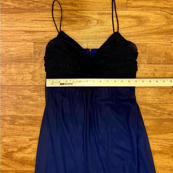 Formal/Prom dress size 5 - Picture 5 of 6